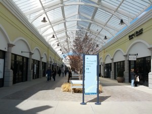 【Tanger Outlet Deer Park】 子ども服が豊富なアウトレット